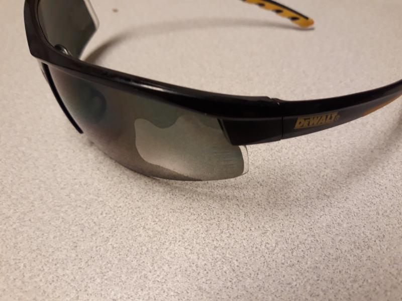 Dewalt best sale sunglasses polarized