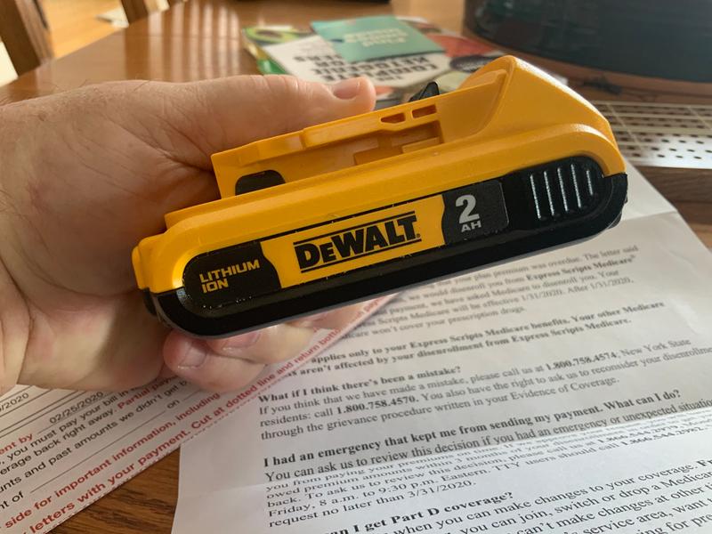 DEWALT 20V MAX* Compact 3 Ah Battery