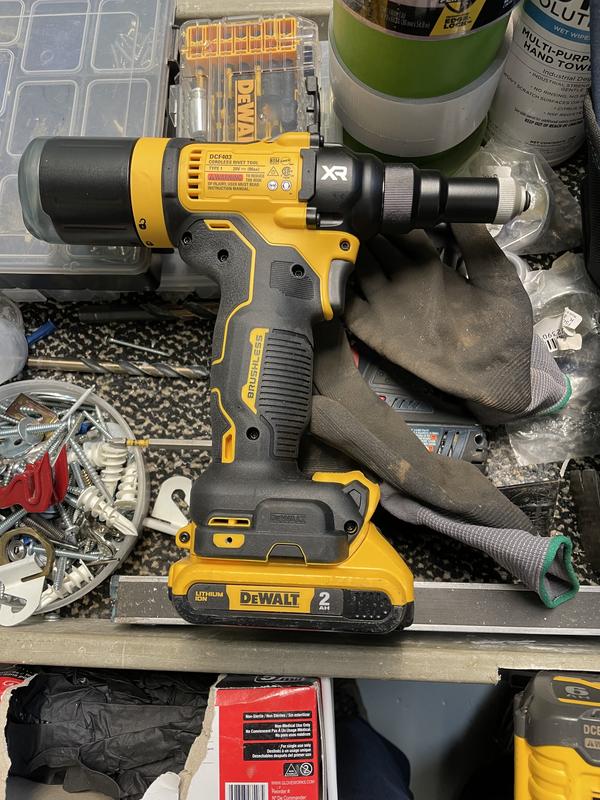 DeWalt DCF403D1 20V Max XR Brushless Cordless 3/16 Rivet Tool Kit