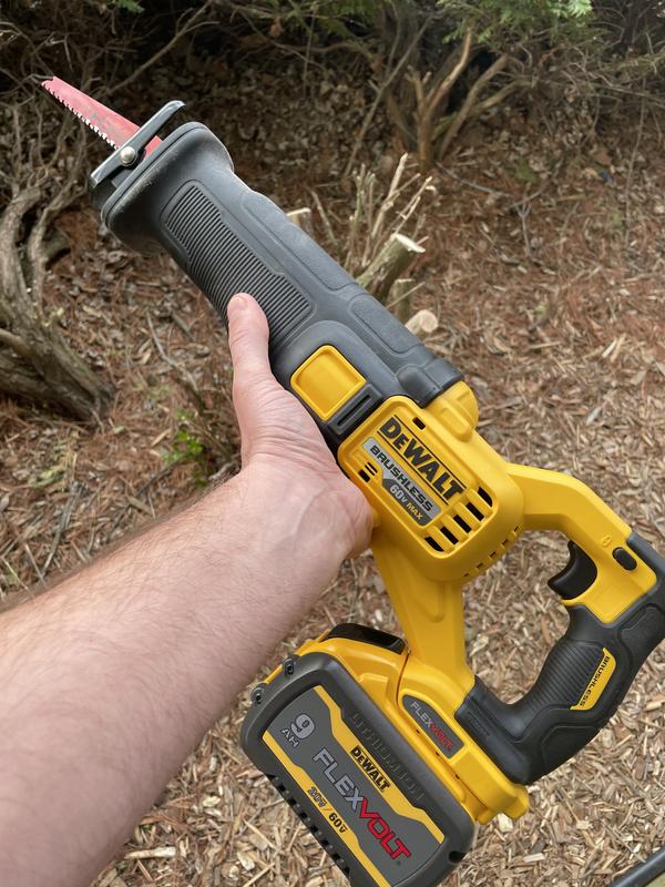 60V MAX Brushless Cordless Reciprocating Saw Kit DEWALT