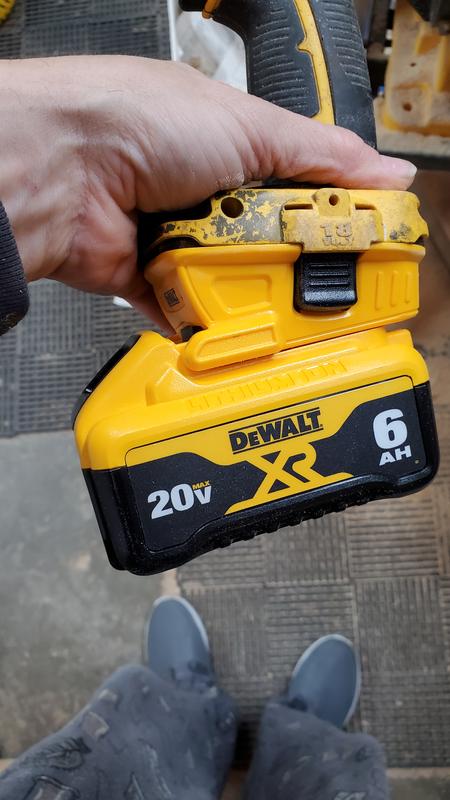 DEWALT 20V MAX Lithium-Ion Battery Adapter for 18V Tools DCA1820 - The Home  Depot