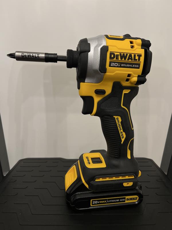 ATORNILLADOR DE IMPACTO INALAMBRICO Y SIN ESCOBILLAS ATOMIC 20V MAX DEWALT  DCF850B-B3