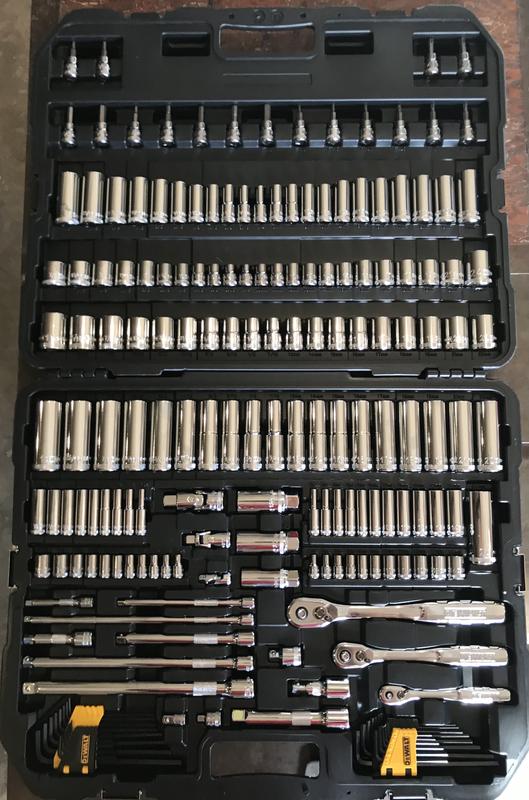 192 pc Mechanics Tools Set | DEWALT