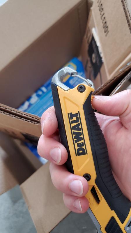 Dewalt deals cardboard cutter