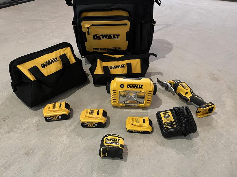 SAC À OUTILS 18 SUR ROUES DEWALT - DWST560107