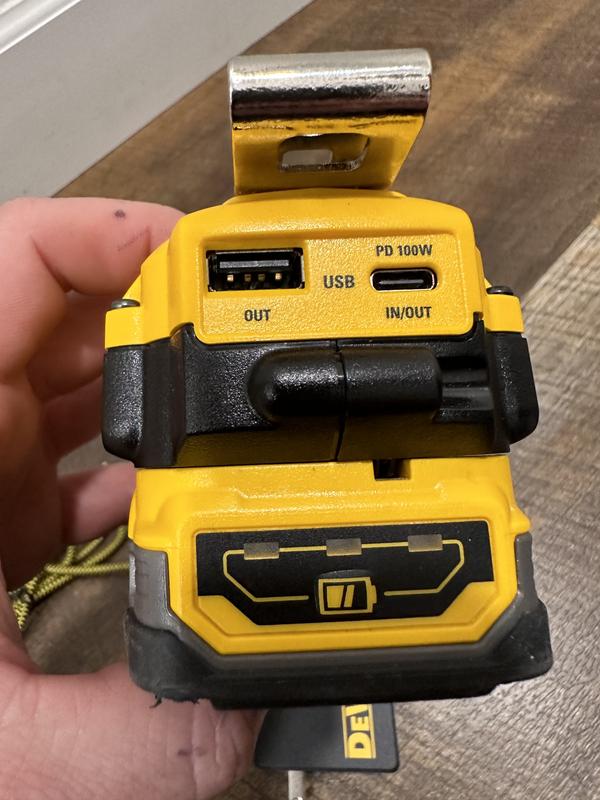 Dewalt battery discount cell phone charger