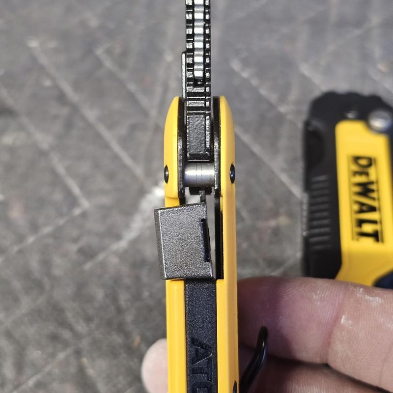 Solid locking mechanism that's easy to trigger to close