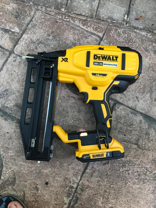 16 gauge dewalt 2024 brad nailer