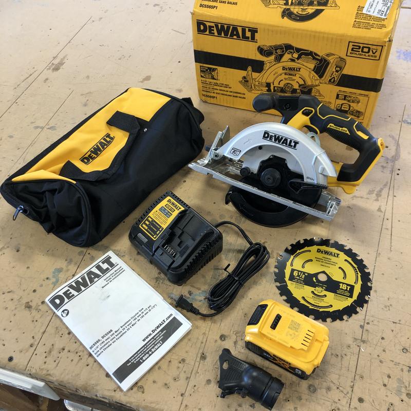 20V MAX* XR® 6-1/2 in. Brushless Cordless Circular Saw (Tool Only)