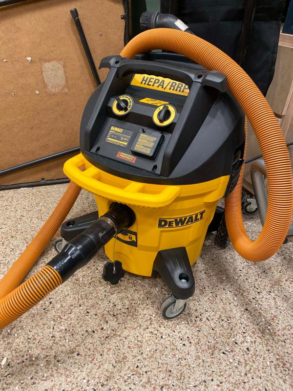 10 Gallon Wet Dry HEPA RRP Dust Extractor DEWALT