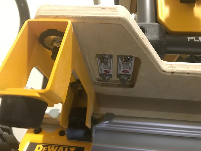 Bottom of mounting adaptor (note the rubber fender washers on the mounting adaptor plate)