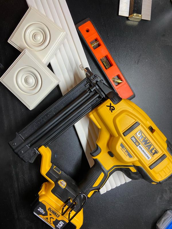 Home depot best sale brad nailer dewalt