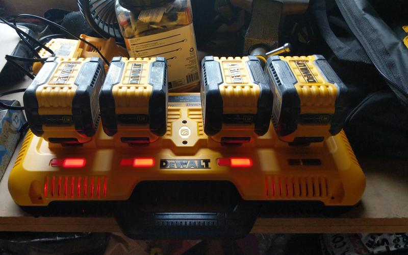 DeWALT DCB104 4 Port Durable Multiport Recharging Simultaneous