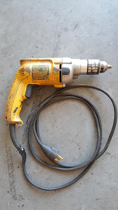 Taladro De 1/2 (13MM) 850RPM 600W Dewalt DW235G