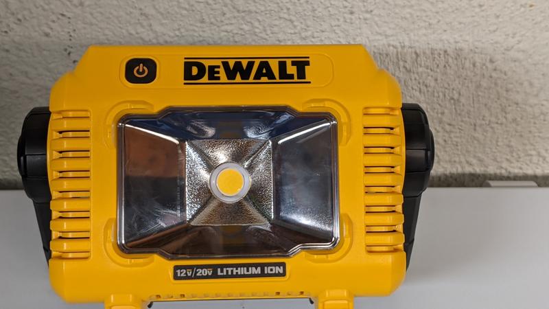 DEWALT 2000-Lumen LED Battery-operated Rechargeable Portable Work