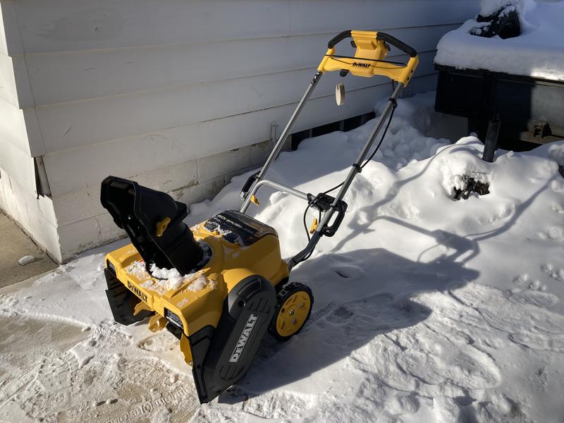 DEWALT 60-Volt 21 in. Maximum Cordless Electric Single Stage Snow Blower  with Two 4.0 Ah FLEXVOLT Batteries and 2 Chargers DCSNP2142Y2 - The Home  Depot