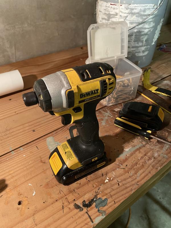 超歓迎 デウォルトDeWALT 20V インパクトドライバ DCF840 本体のみ