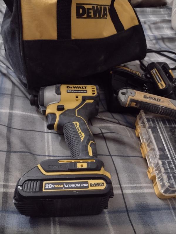 ATORNILLADOR DEWALT ATOMIC DCF 809 