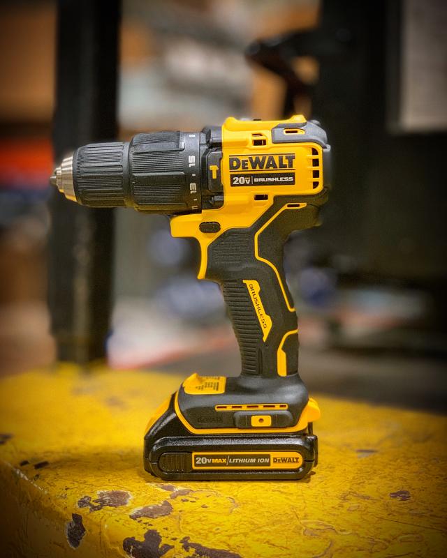 ATOMIC 20V MAX Brushless Cordless Compact 1 2 in. Hammer Drill Driver Kit DEWALT