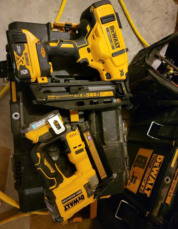 DeWalt Atomic 20V Max Lithium-Ion Cordless 23-Gauge Pin Nailer with PowerStack 1.7 Ah Battery and Charger