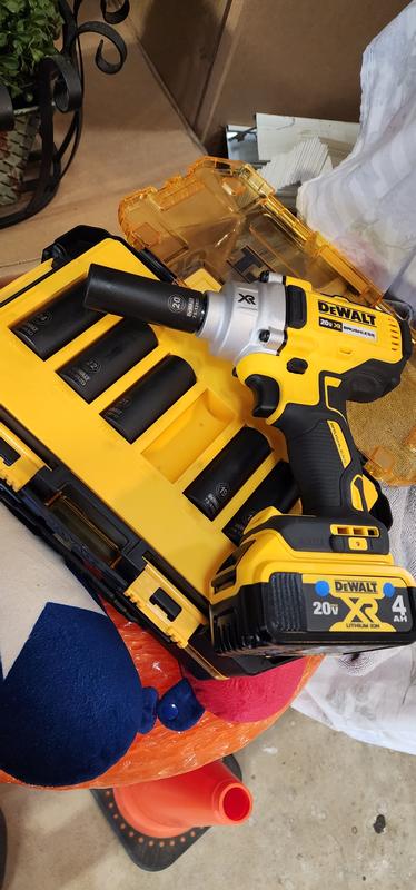 in the 1/2-in Impact 20-volt Impact at Speed Wrenches Variable Brushless Max Included) Drive Wrench DEWALT Cordless department (Battery Xr