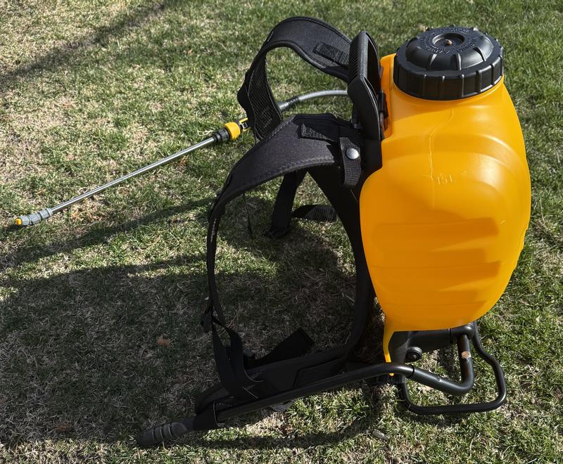 4 Gal. Internal Piston Pump Backpack Sprayer | DEWALT