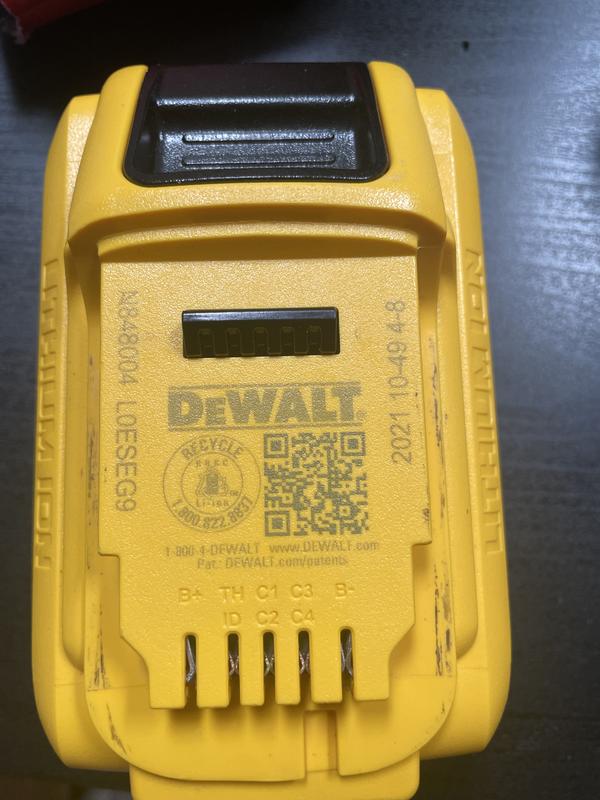 Dewalt 10 amp discount battery