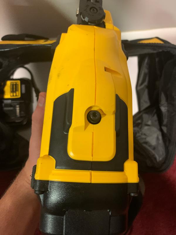 DeWALT DCN45RNB 20V Max 15 grados inalámbrico bobina clavadora para techos