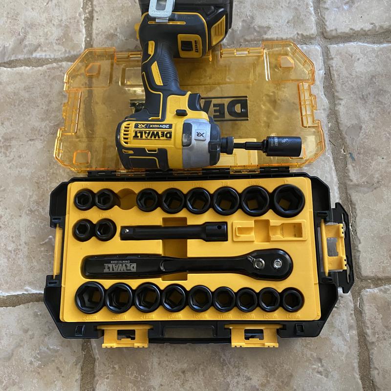 DEWALT DWMT74739 Coffret de douilles à choc 1/2 23 pièces