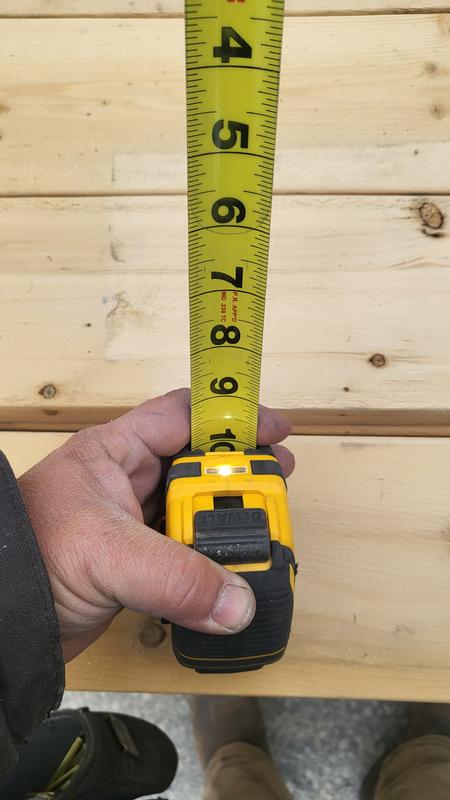 1 x 25' L600 Series Self Centering Power Tape Measure