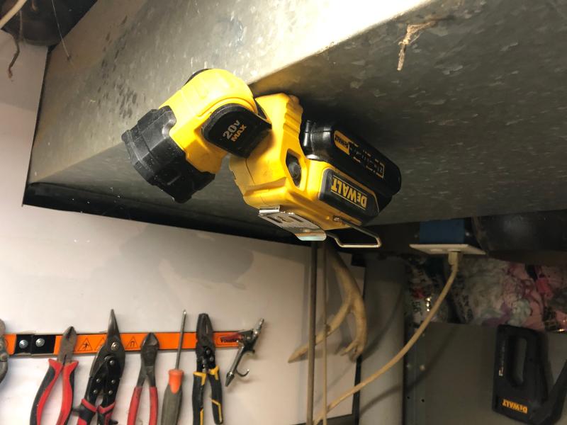 DEWALT 20 volt Max Lithium Ion li ion Cordless 160 Lumen LED