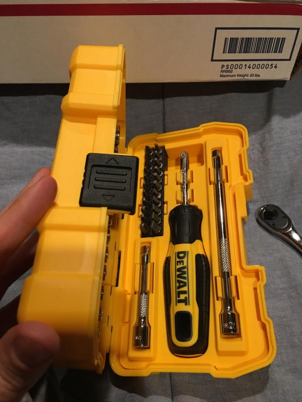 thumbnail interactive-video image 1 of DEWALT 1/4-Inch Drive Ratchet Handle – SAE, Ratcheting Action, DWMT Series 1 of 2