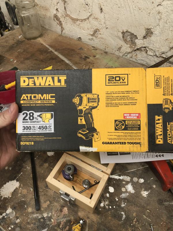 Llave de Impacto Brushless Atomic Dewalt DCF922B-B3 20 V Máx – FERREKUPER