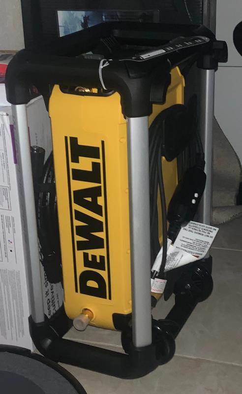 2100 MAX PSI 1.2 GPM† 13 Amp Electric Jobsite Pressure Washer From: DeWalt  Industrial Tool Co.