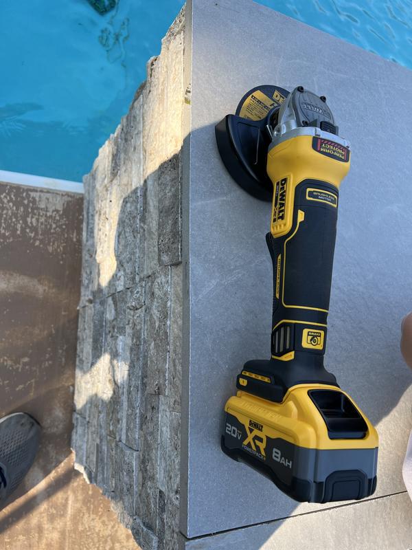 20V MAX* XR® Brushless Cordless 4-1/2 in. - 5 in. Variable