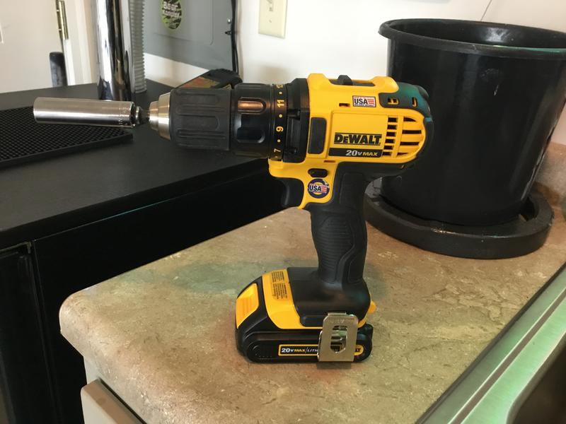 20V MAX* Brushless Cordless 1/2 in. Compact Hammer Drill/Driver