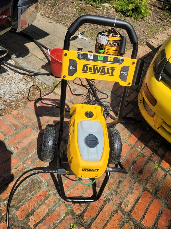 DEWALT AC 2400 psi 1.1 GPM Cold Water Electric Pressure Washer - Power  Townsend Company
