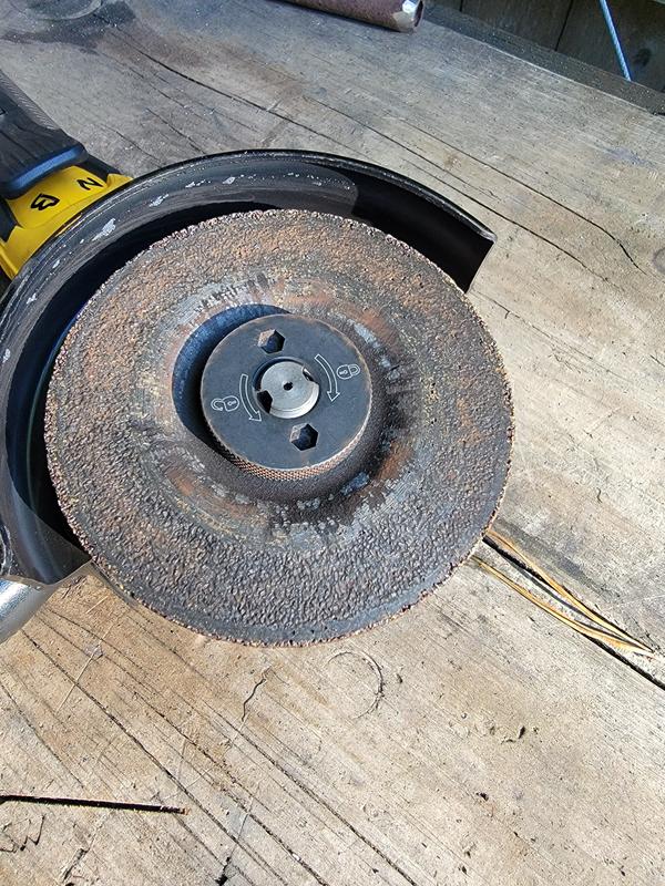 ELITE SERIES™ Grinding Wheels | DEWALT