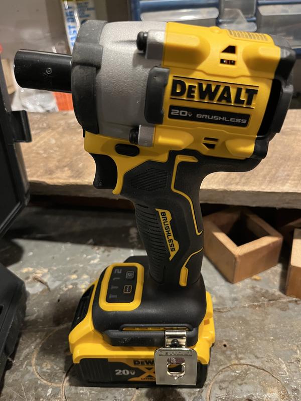 DeWALT® DC823KA Cordless Impact Wrench Kit - 3/8 in Squared Drive - 0 -  2700 bpm - 1500 in-lb Torque - 18 V