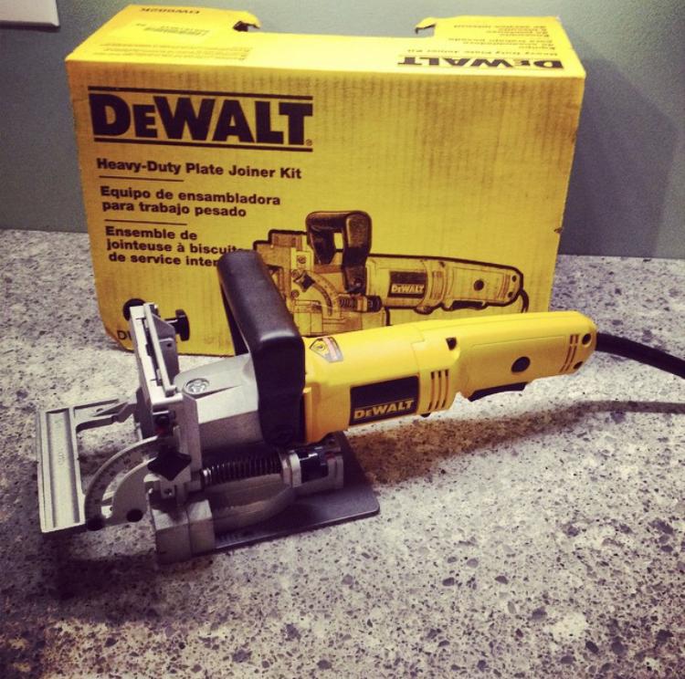 DeWalt DW682K 600W Electric Biscuit Jointer 240V - Screwfix