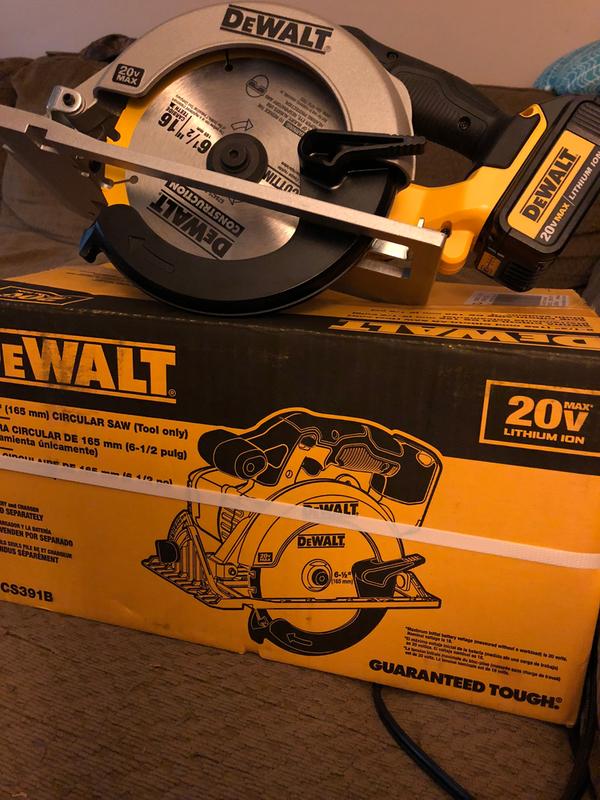 SIERRA SABLE DEWALT 20V LITIO S/BATS.(USA DCB200)