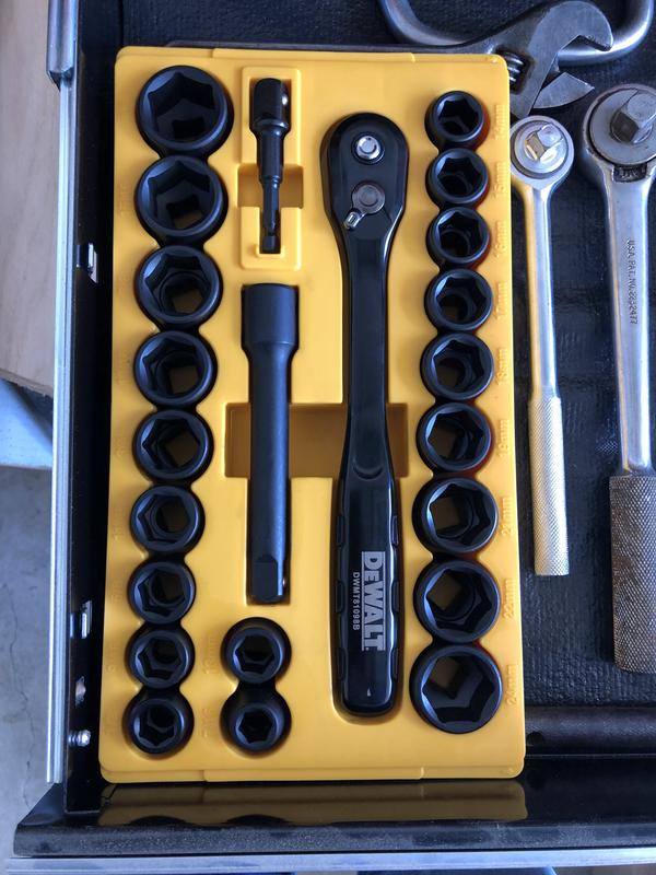 23 pc. 1/2 in. Drive Combination Impact Socket Set | DEWALT