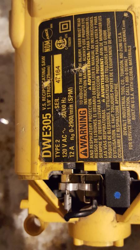 Sierra Sable Dewalt 2v/v 12amp Dwe305