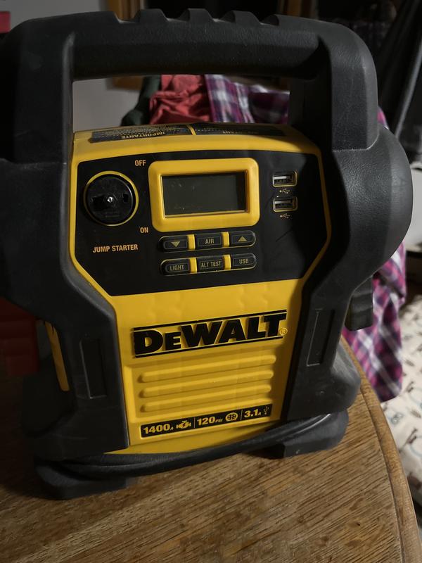 DEWALT DXAEJ14CA Booster Pack/Jump Starter, With Auto-Stop Digital