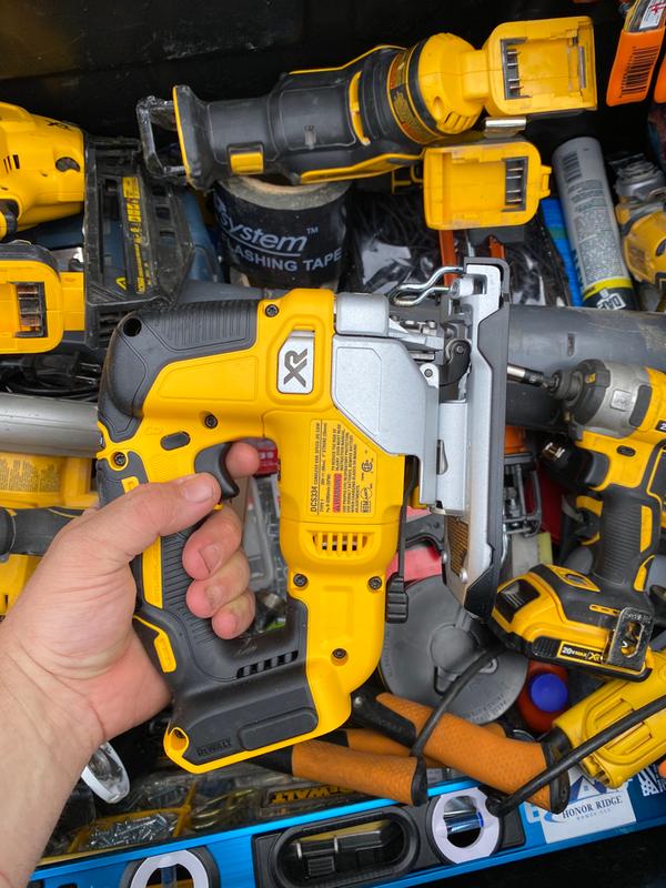 Sierra Caladora Dewalt 20v Max Xr Dcs334b - E.o.