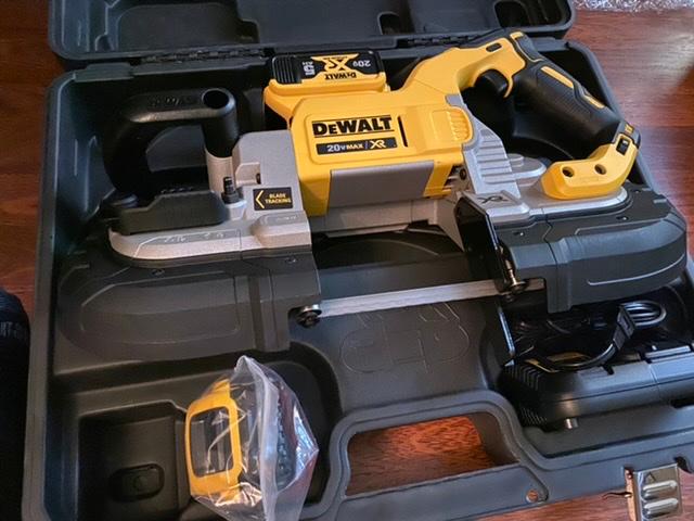 20V MAX XR Brushless Deep Cut Band Saw Kit DEWALT