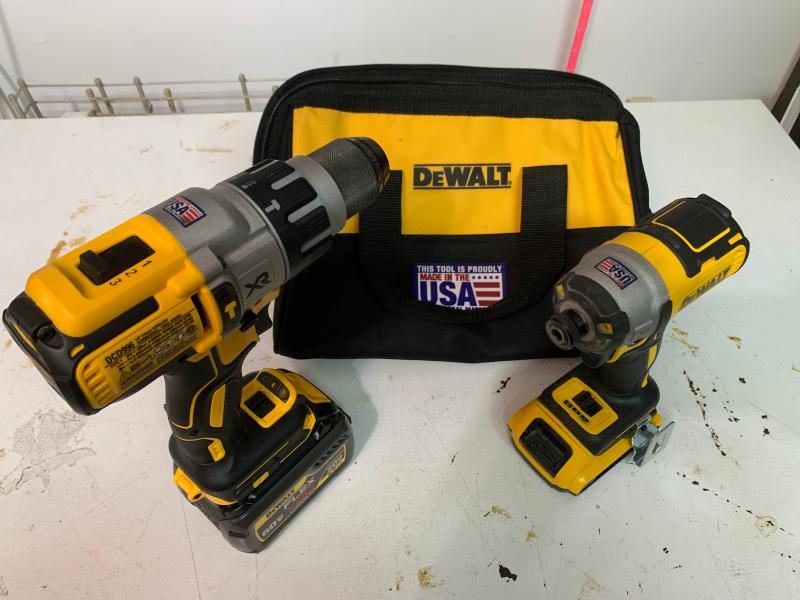 DCD996 1/2” HammerDrill & DCF887 1/4” Impact Driver