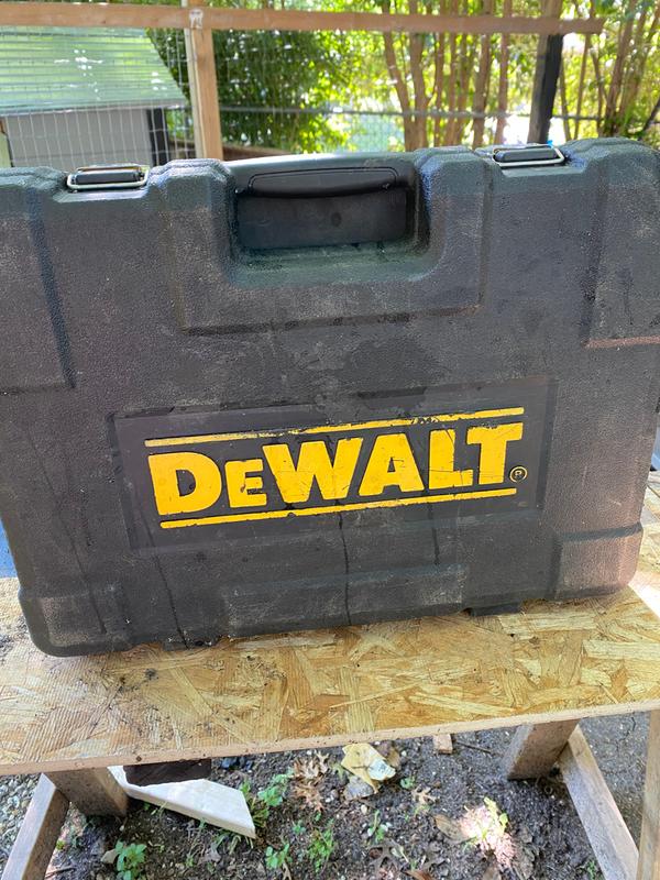 142 pc. 1/4 in. & 3/8 in. Drive Mechanics Tool Set | DEWALT