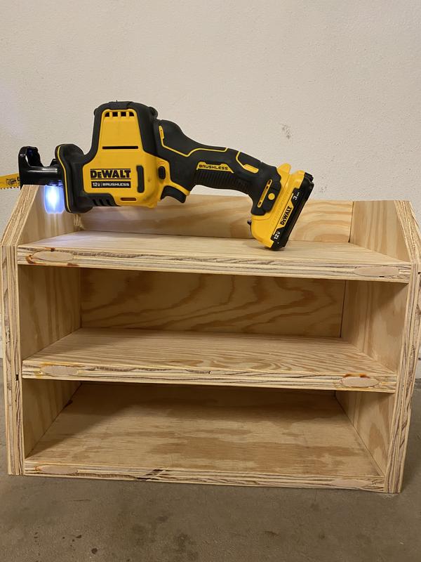 Dewalt 12v one handed deals reciprocating saw