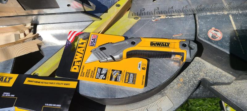 Retractable Utility Knife DEWALT